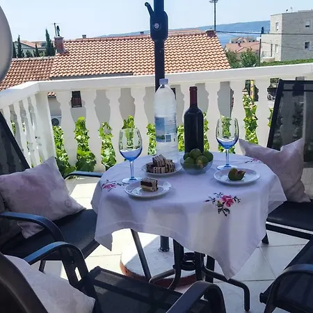 Marina Holiday Apartman Apartman Kastela